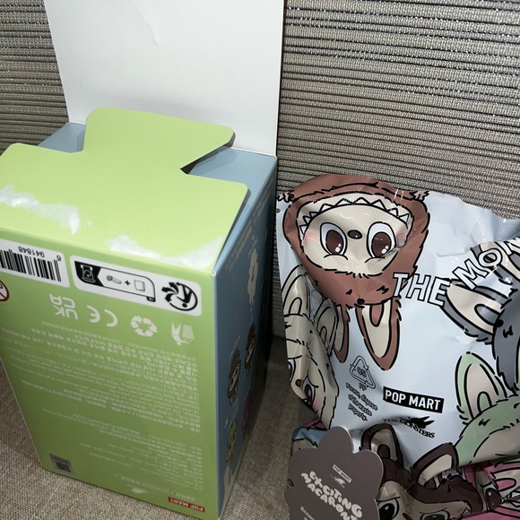 Exciting Macaron - Picture 3 of 4